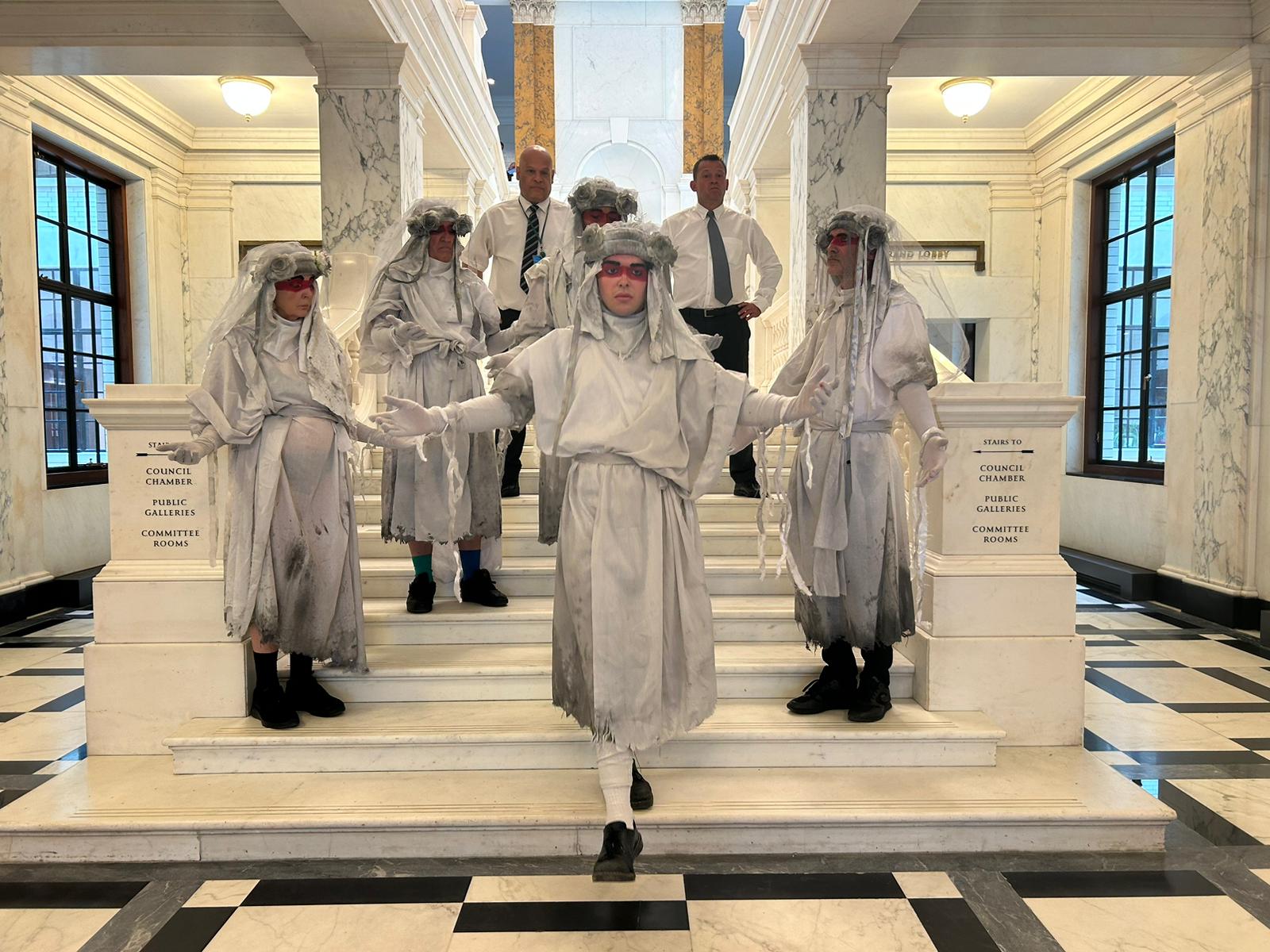 Protests ahead of incinerator meeting b524495f-0a63-418f-aa2d-81c03d4c4141