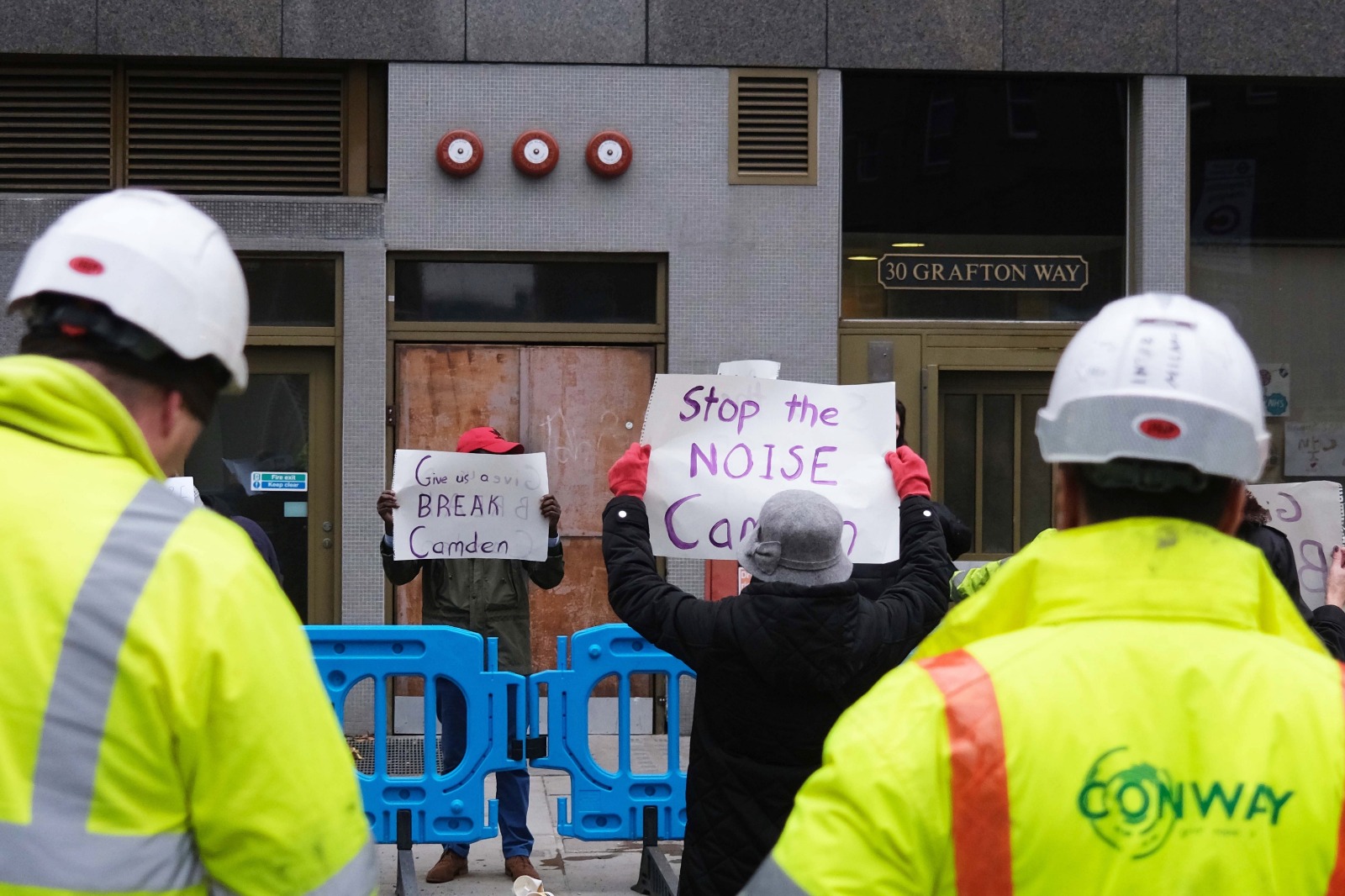Demonstration against weekend roadworks broken up by Covid police dec3 Image 2020-12-03 at 09.13.35 (17)
