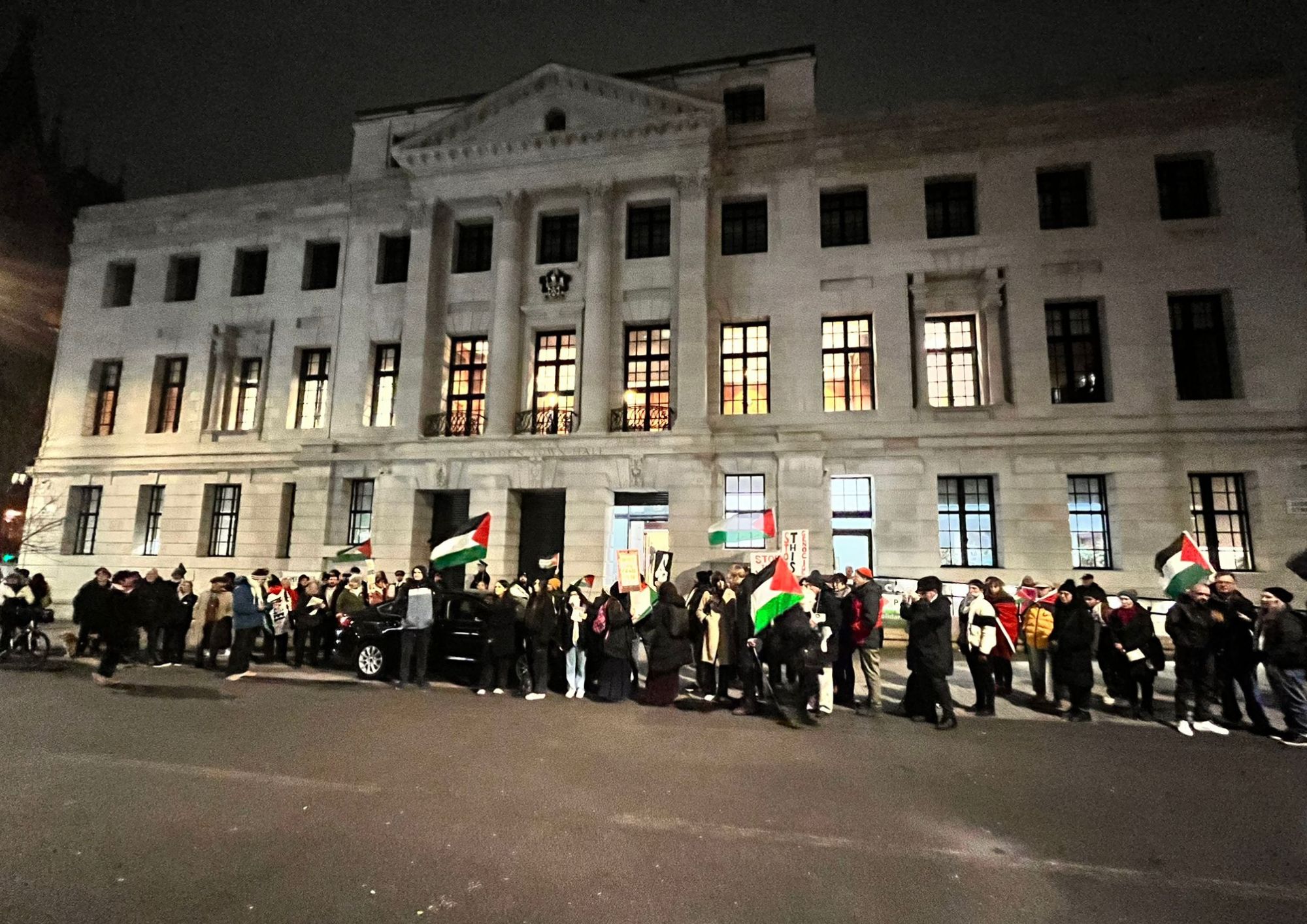 Gaza protesters force all-member council meeting to be suspended gaza protest