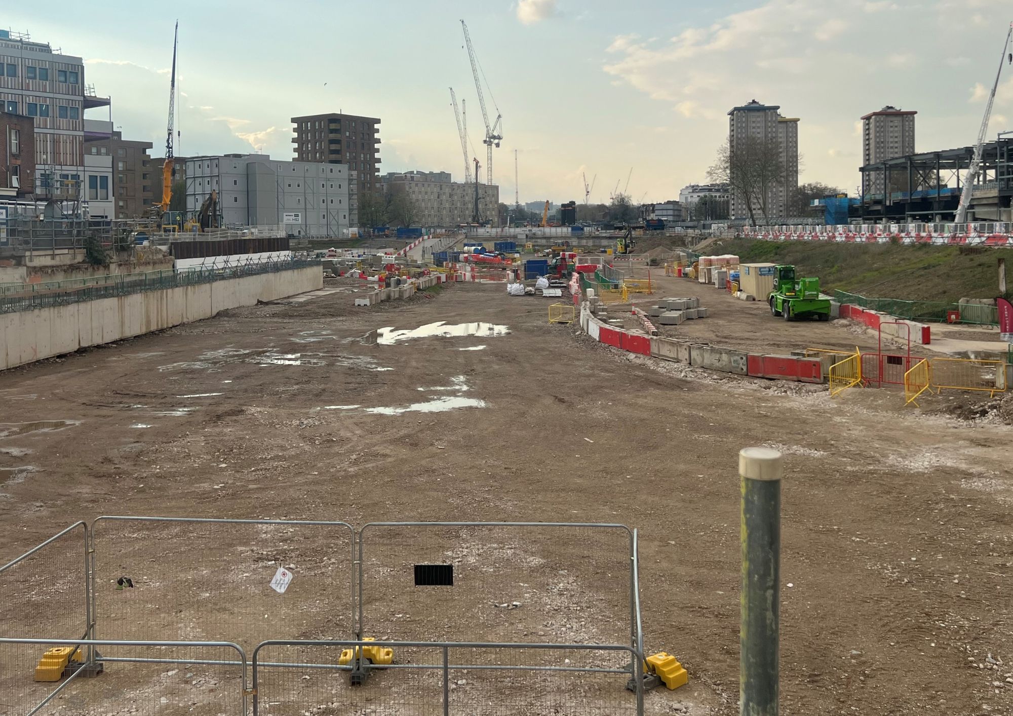 As HS2 grinds to a halt, a glimpse of what could be. . . hs2 hole