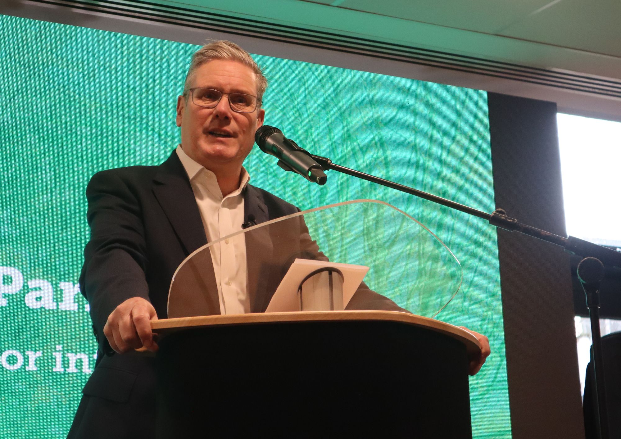 MP Starmer opens new housing blocks but tenants say there are problems with new homes already keir starmer - maitland park