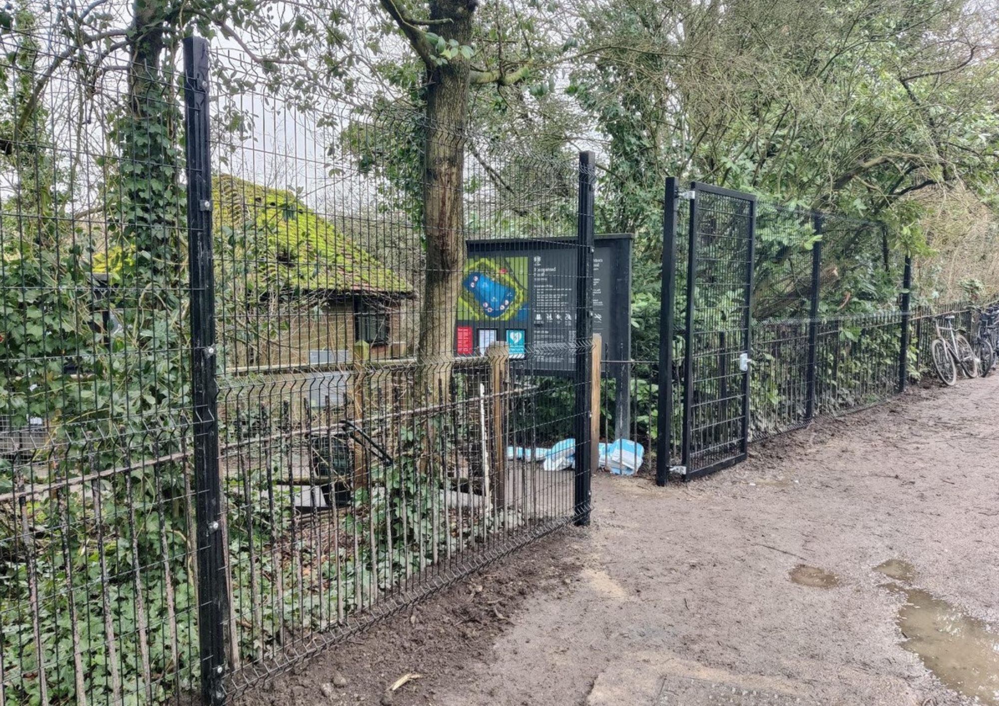 Heath pond swimmers furious at ‘prison’ fencing new swim pond fence