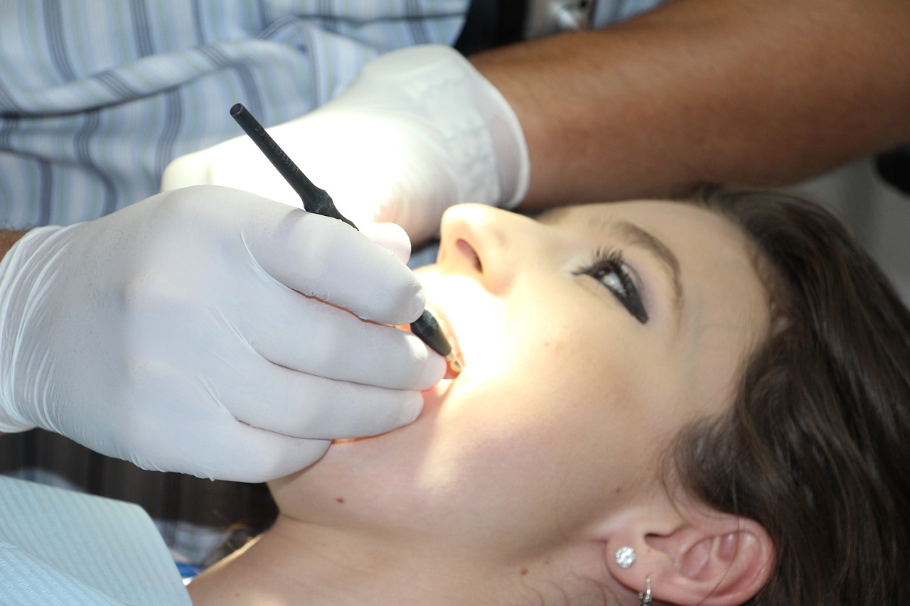Dentists are now too stretched for everybody to have regular check-ups teeth-cleaning-1514692_1280