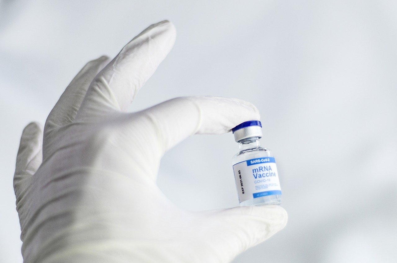 Coronavirus: Second doses for 12 to 15-year-olds vaccine-6165772_1280